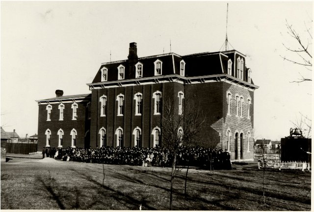 Wilber Republican 01 (29), three storied building with large group of people in front